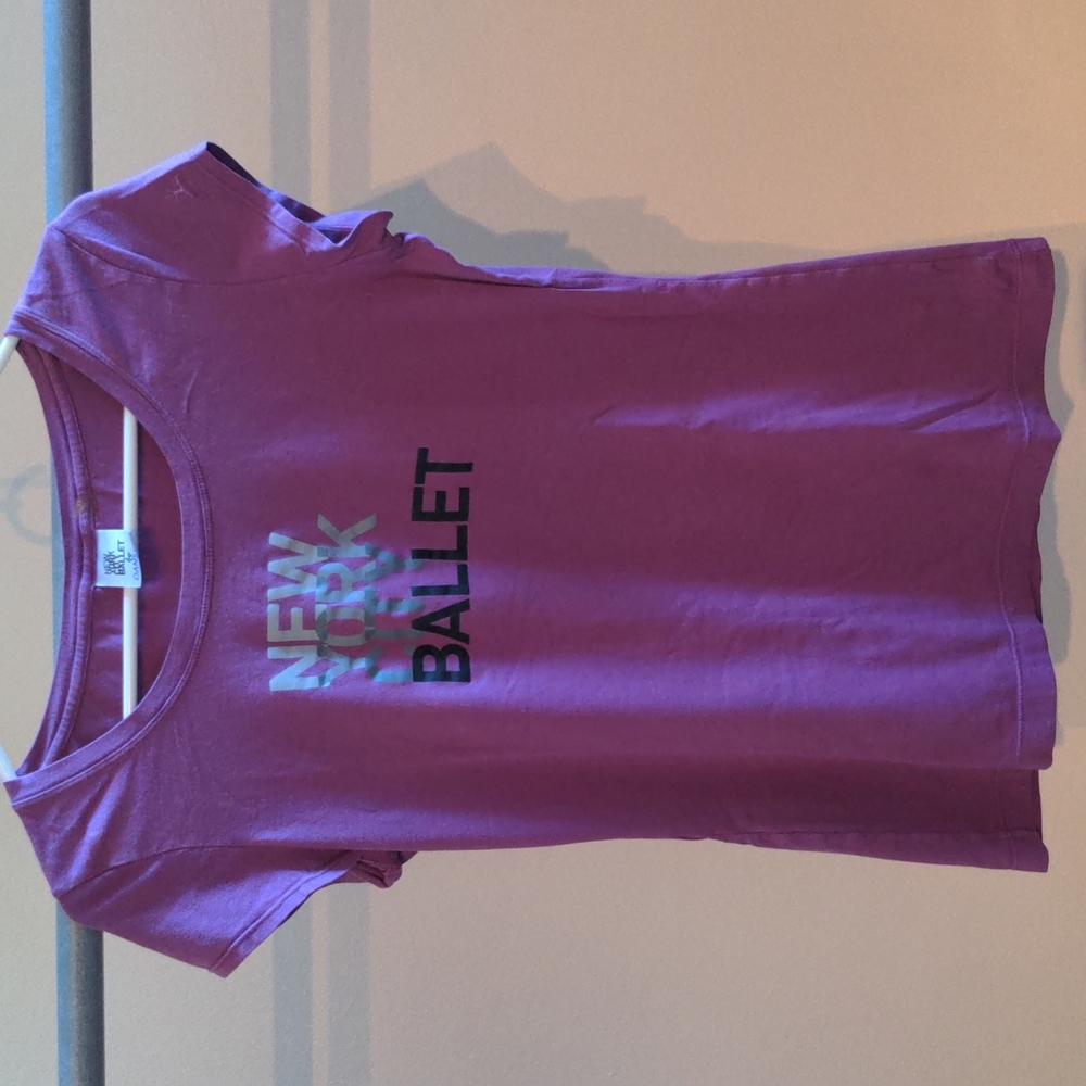 New York City Ballet T shirt 👕/ Size : Probably Small